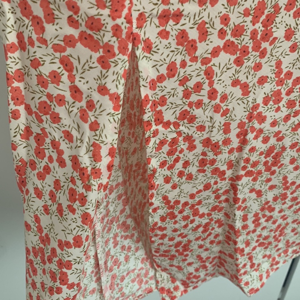 Showpo California Midi Dress in Red Floral. Size 10. - Picture 5 of 6